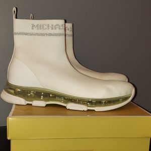 Michael Kors Kendra Bootie 8M